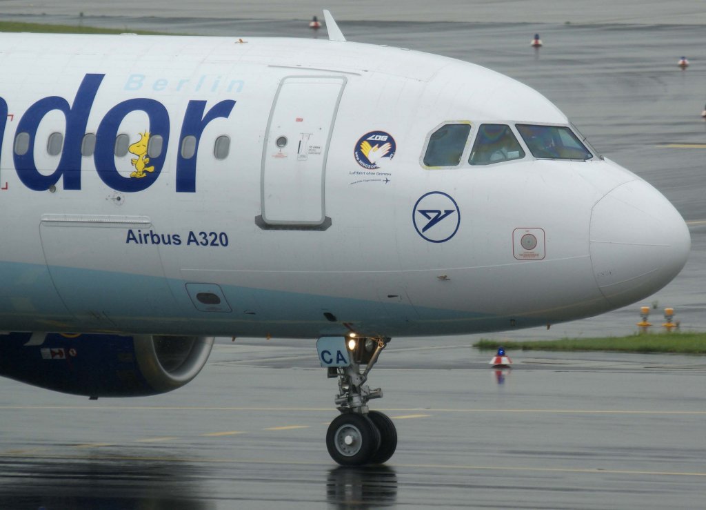 Condor-Berlin, D-AICA, Airbus A 320-200 (Peanuts-Sticker) ~ (Bug/Nose), 20.06.2011, DUS-EDDL, Dsseldorf, Germany 

