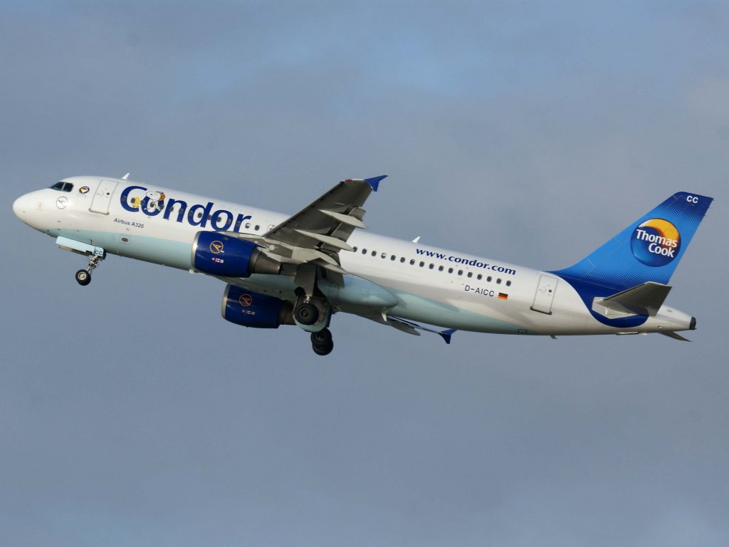 Condor-Berlin, D-AICC (Peanuts-Sticker), Airbus, A 320-200, 06.01.2012, DUS-EDDL, Dsseldorf, Germany 