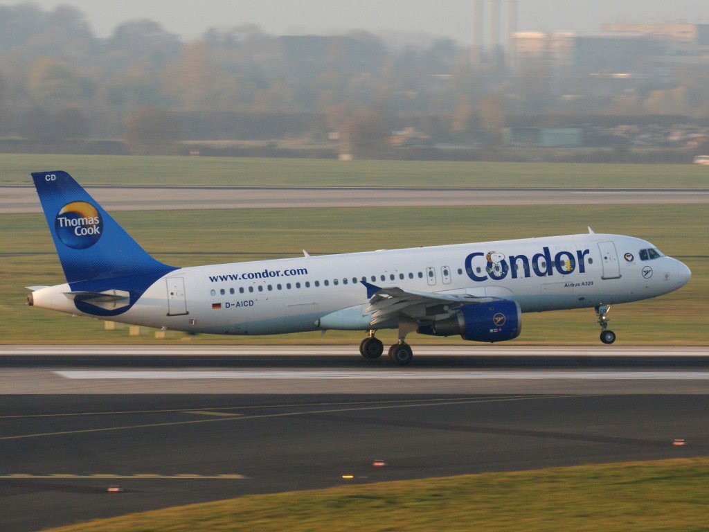 Condor-Berlin, D-AICD  Peanuts-Sticker , Airbus, A 320-200, 13.11.2011, DUS-EDDL, Dsseldorf, Germany 

