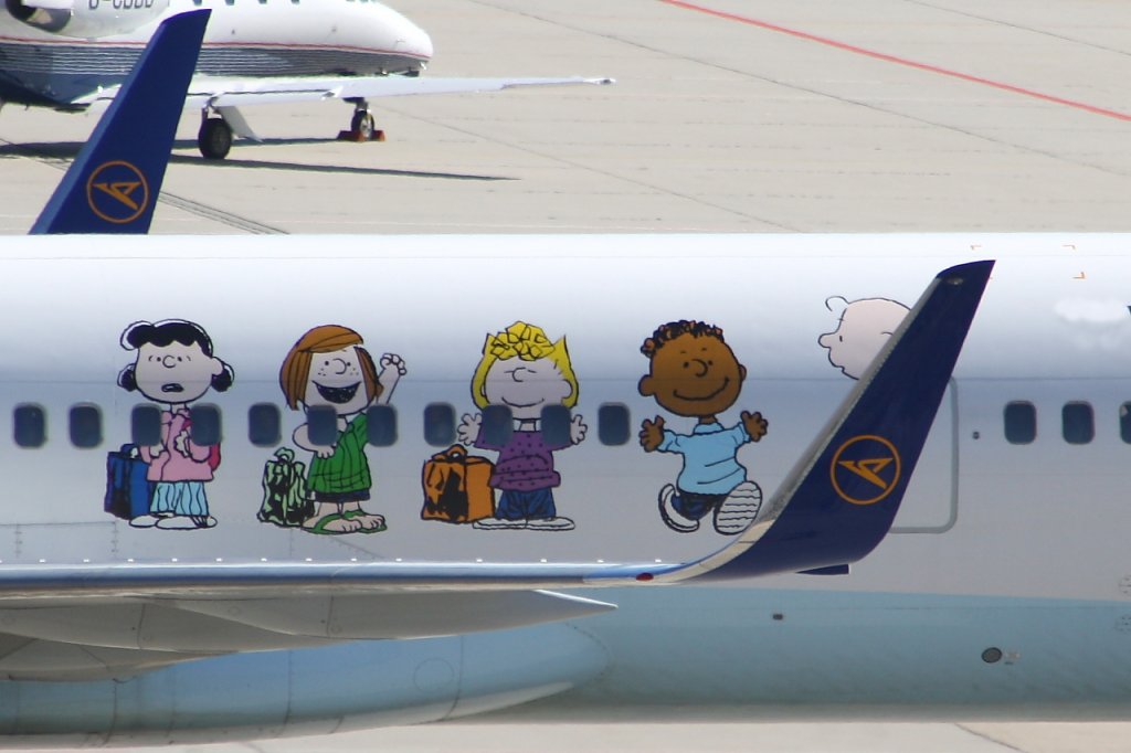 Condor 
Boeing 757-330 
D-ABOJ 
STR Stuttgart [Echterdingen], Germany
06.09.10