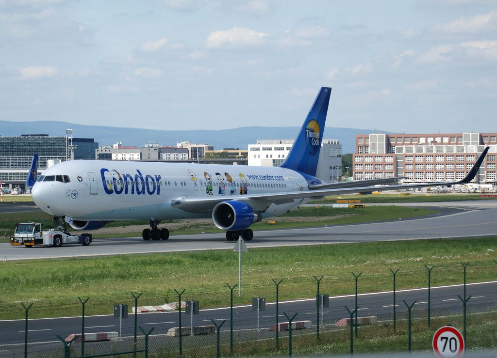 Condor, D-ABUH (Full-Peanuts-Sticker), Boeing 767-300 ER, 02.08.2011, FRA-EDDF, Frankfurt, Germany 

