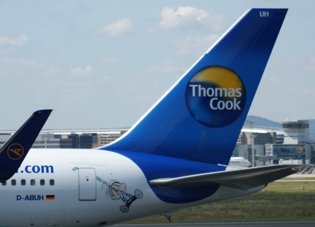 Condor, D-ABUH (Full-Peanuts-Sticker), Boeing 767-300 ER (Seitenleitwerk/Tail), 02.08.2011, FRA-EDDF, Frankfurt, Germany 

