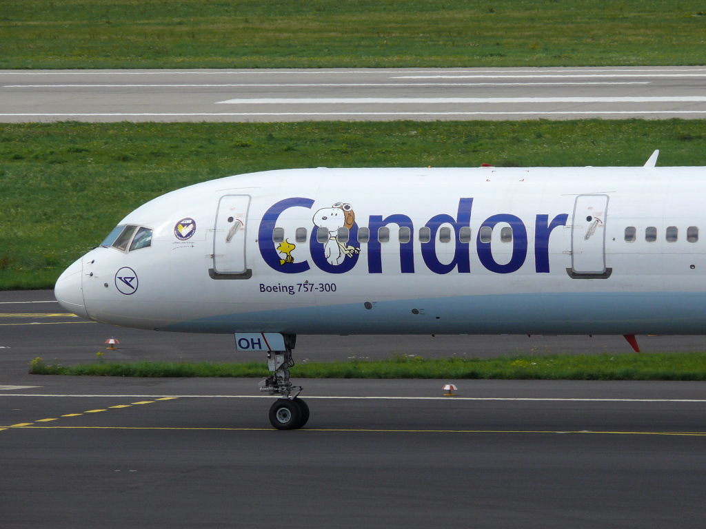 Condor  Snoopy+Woodstock ; D-ABOH; Boeing 757-300. Flughafen Dsseldorf. 04.09.2010.