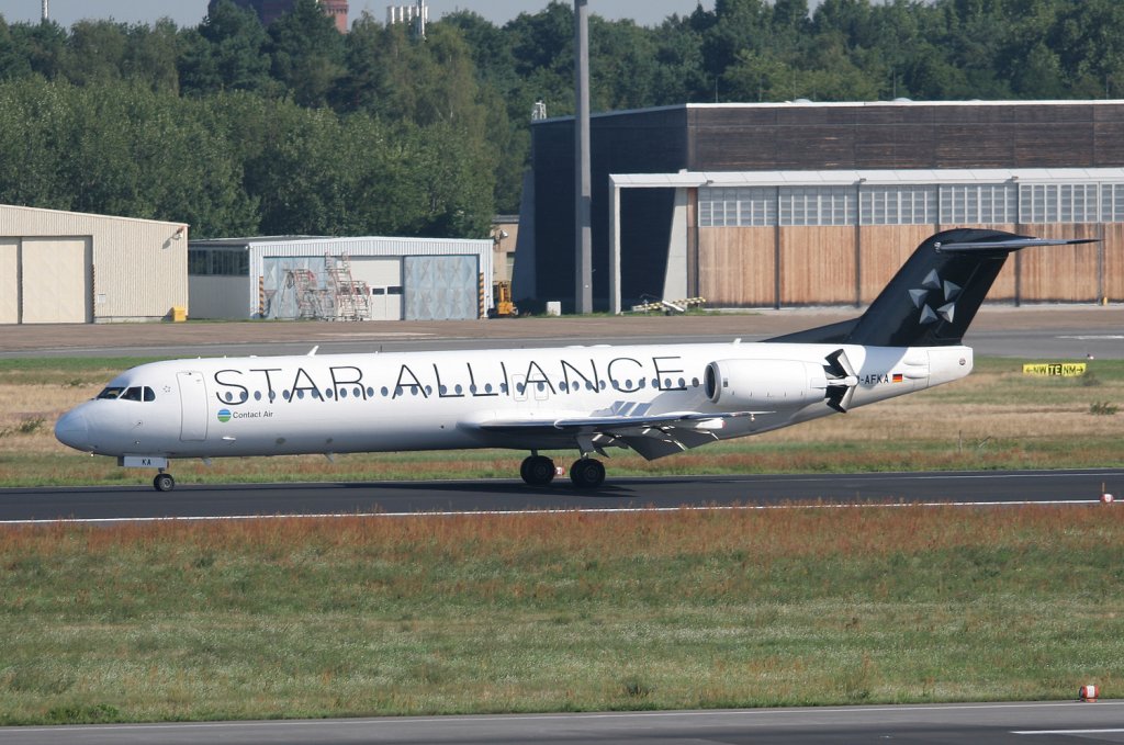 Contact Air Fokker 100 D-AFKA nach der Landung in Berlin-Tegel am 21.08.2010