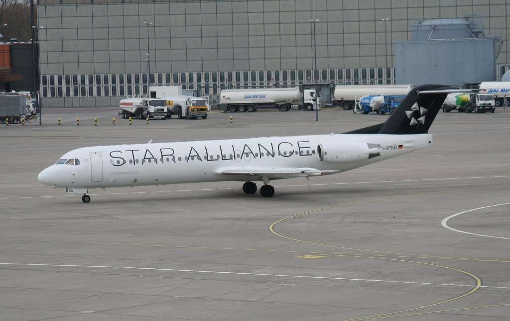 Contact Air Fokker 100 D-AFKB bei der Ankunft in Berlin-Tegel am 24.04.2010