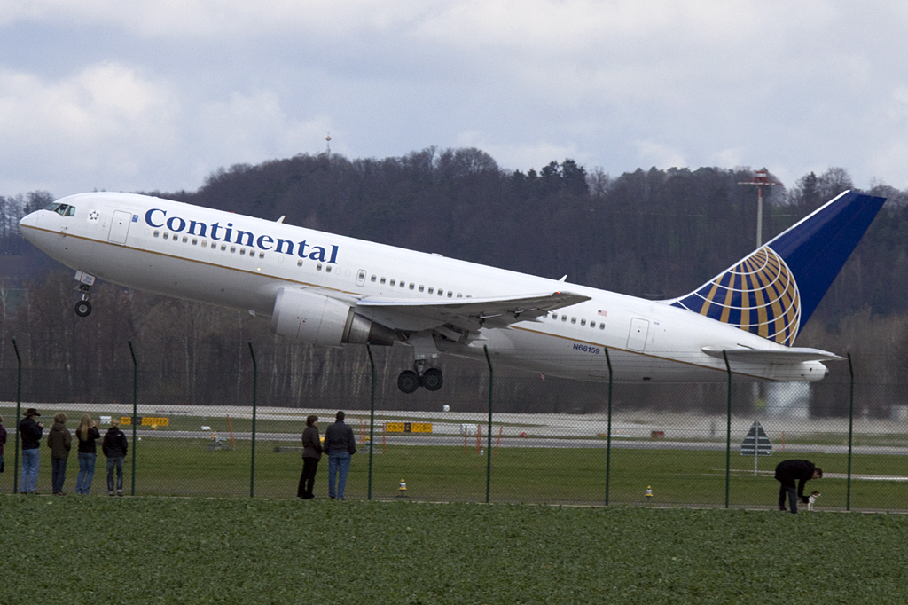Continental Airlines, N68159, Boeing, B767-224ER, 05.04.2010, ZRH, Zuerich, Switzerland


