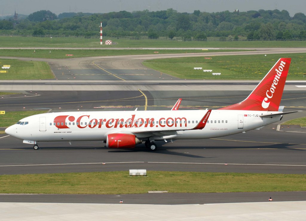Corendon Air, TC-TJG, Boeing 737-800 WL, 29.04.2011, DUS-EDDL, Dsseldorf, Germany 

