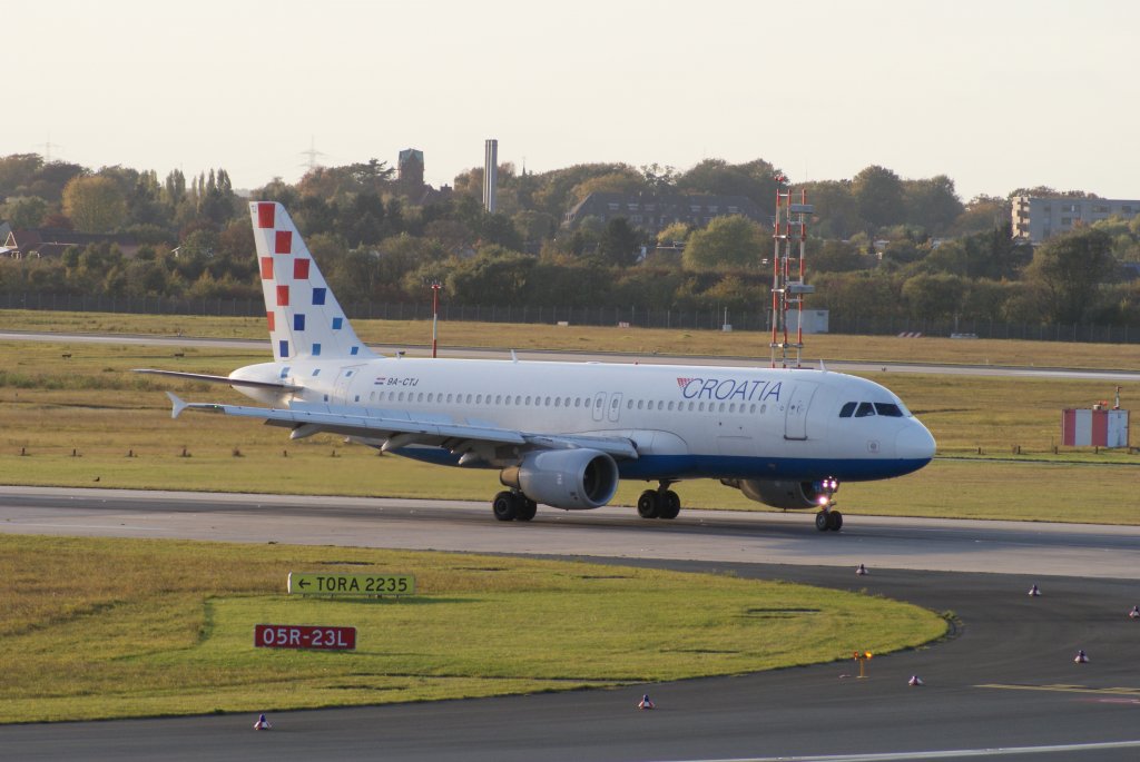 Croatia 9A-CTJ Boeing 737 in DUS am 17.10.2009