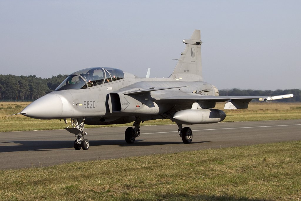 Czech - Air Force, 9820, Saab, JAS-39D Gripen, 18.09.2009, EBBL, Kleine Brogel, Belgien 