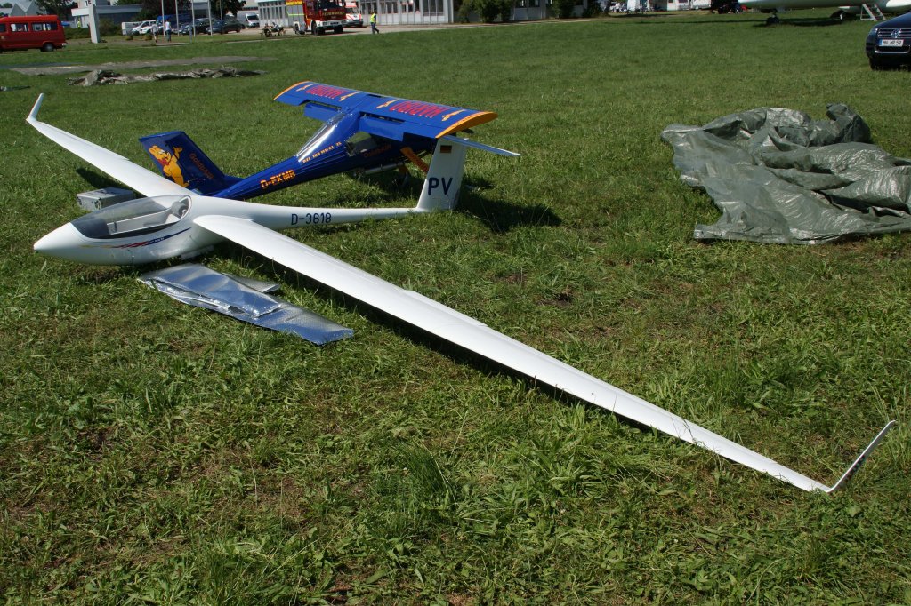 D-3618, Schleicher  ASW-28 , 40-Jahre Jubilums-Airmeeting des DMFV (Deutscher Modellflieger Verband) auf dem Flugplatz der Fa.  GROB AIRCRAFT  am 07.07.2012