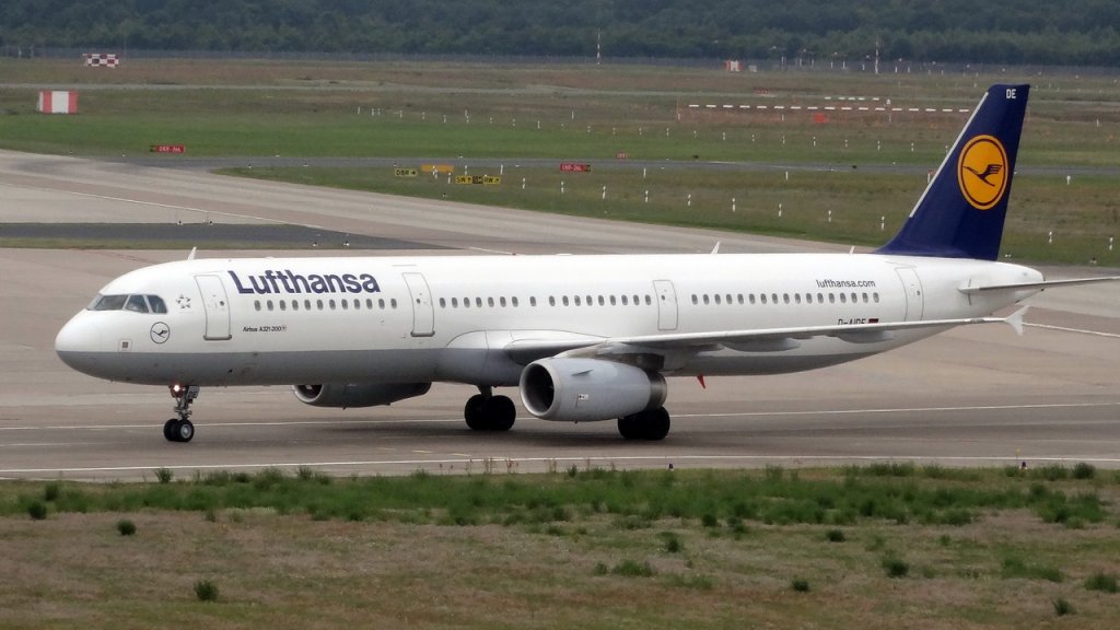 D-AIDE  Lufthansa Airbus A321-231    14.07.2013

Berlin-Tegel