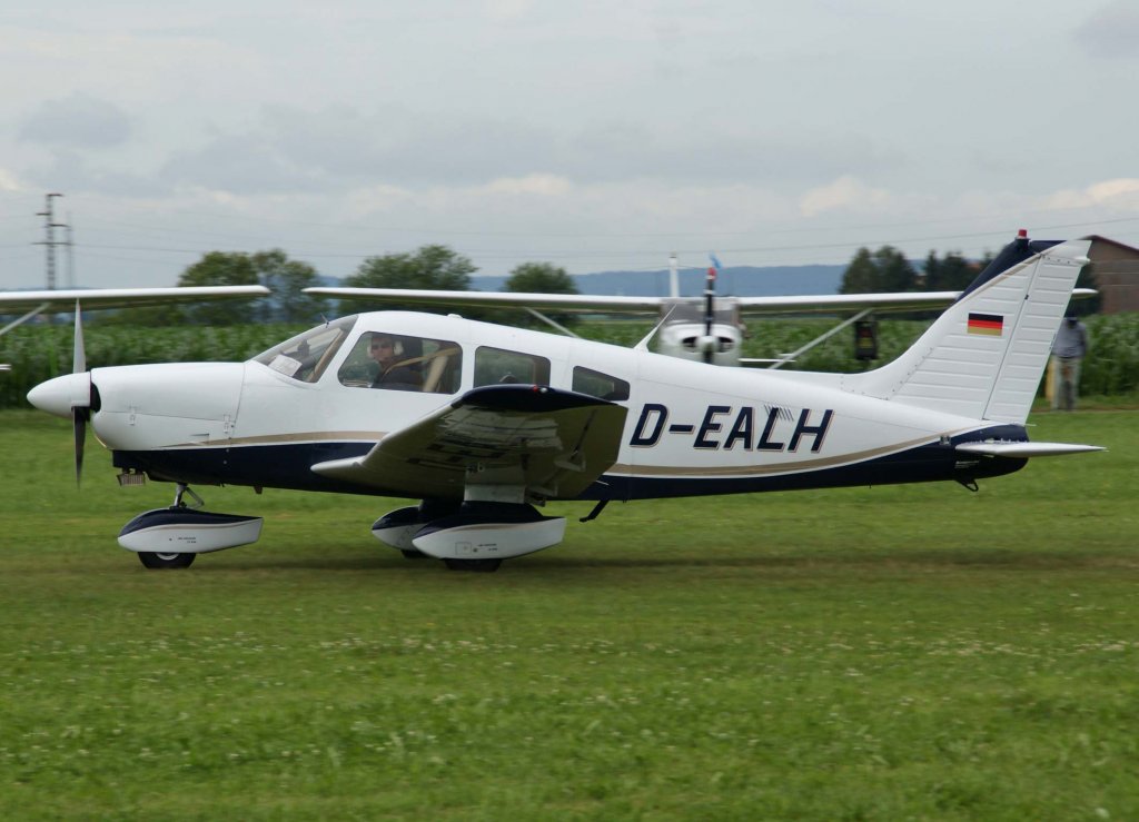 D-EALH, Piper PA-28-181 Archer II, 2009.07.19, EDMT (Tannkosh 2009), Tannheim, Germany