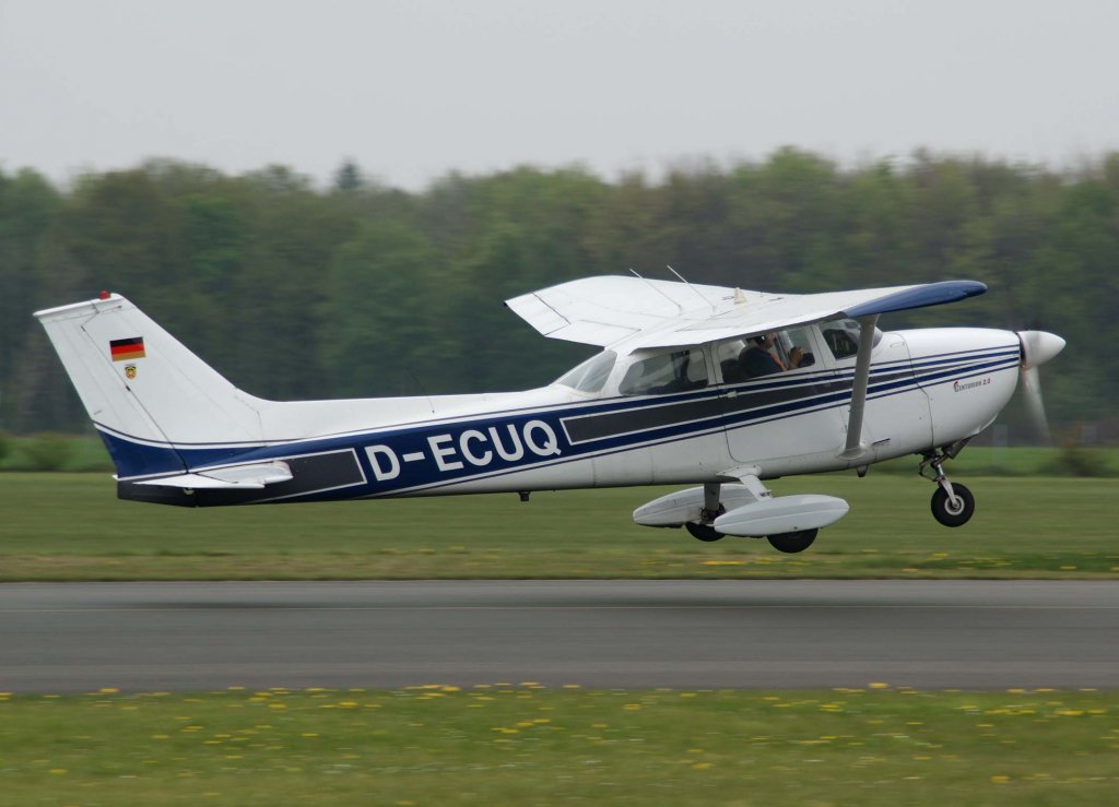 D-ECUQ, Cessna F172 M Skyhawk Centurion 2.o, 2009.04.19, EDLD, Dinslaken-Schwarze Heide, Germany
