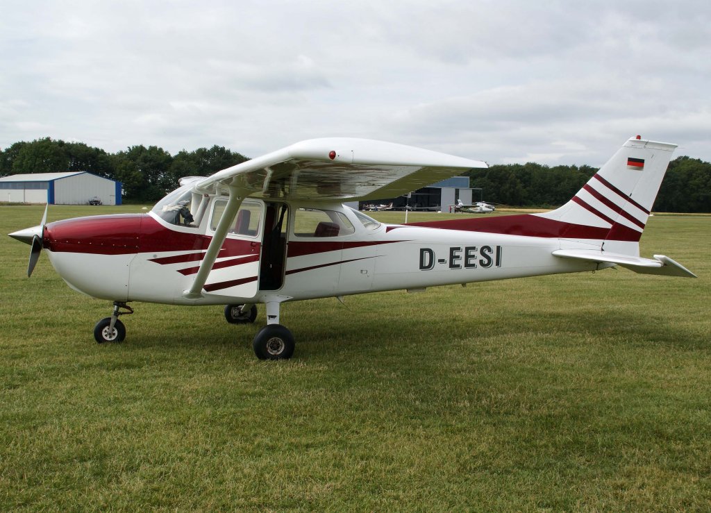 D-EESI, Cessna F-172 M Skyhawk, 2011.06.13, EDLG, Goch (Asperden), Germany
