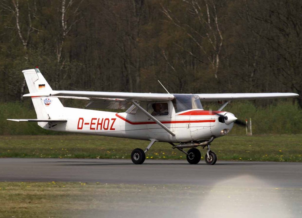 D-EHOZ, Cessna F 152, 2008.04.20, EDLD, Dinslaken (Schwarze Heide), Germany
