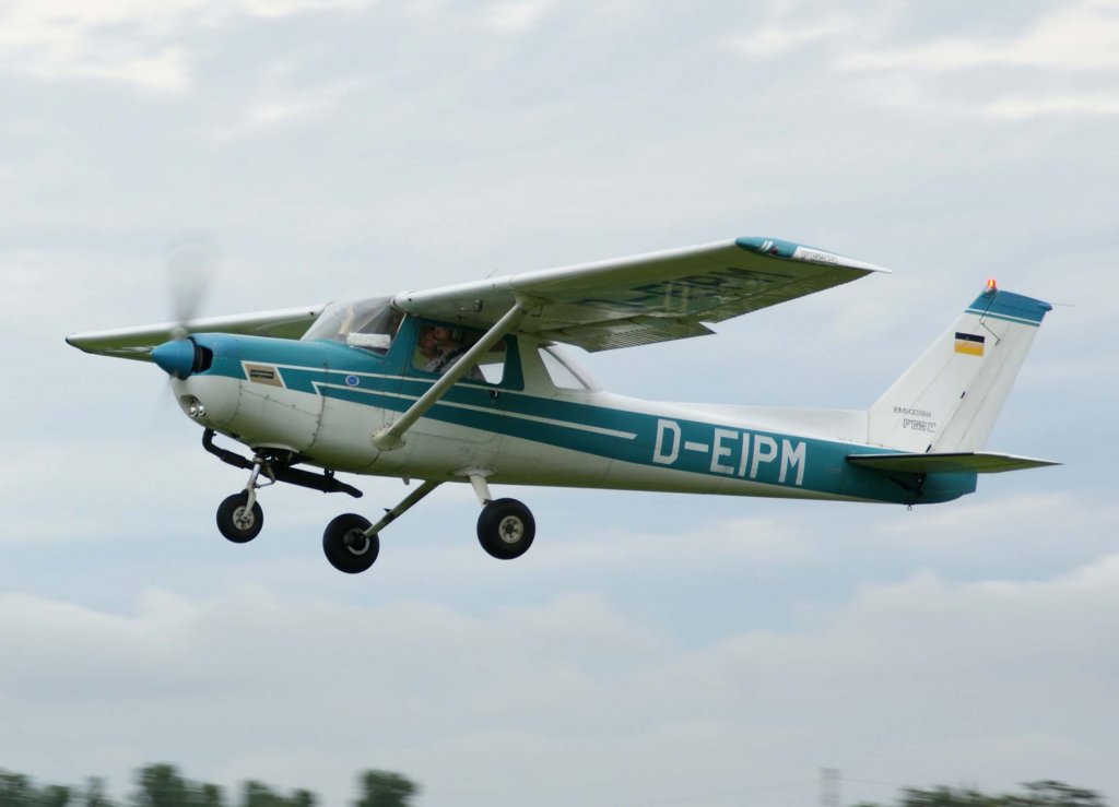 D-EIPM, Cessna F 152 II, 2009.07.17, EDMT, Tannheim (Tannkosh 2009), Germany