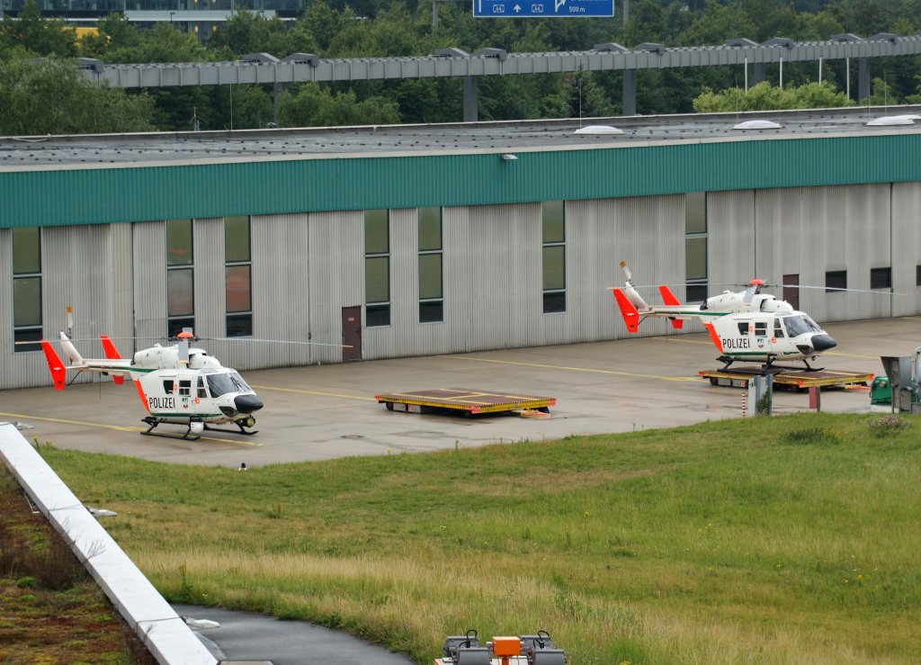 D-HNWO & D-HNWP, Eurocopter BK-117 C-1,Polizei / Nordrhein Westfalen 20.06.2011, DUS-EDDL, Dsseldorf, Germany 

