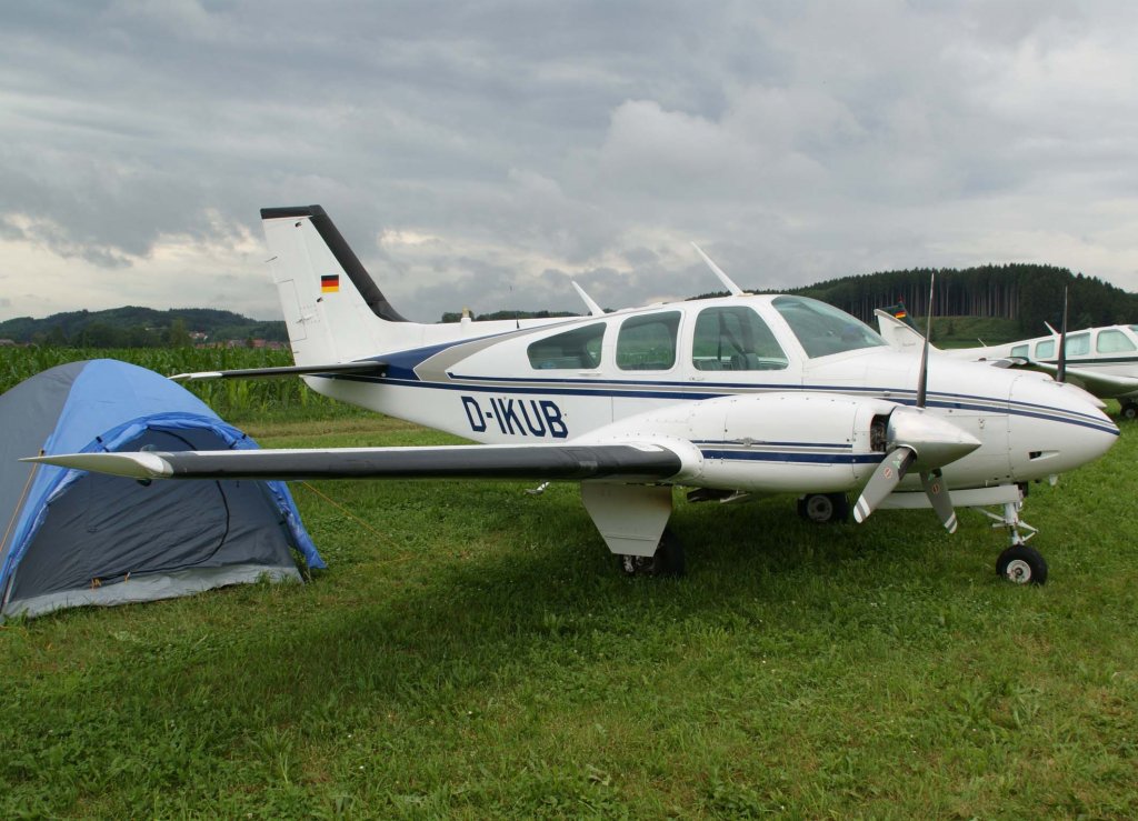 D-IKUB, Beechcraft 95 B-55 Baron, 2009.07.17, EDMT, Tannheim (Tannkosh 2009), Germany 

