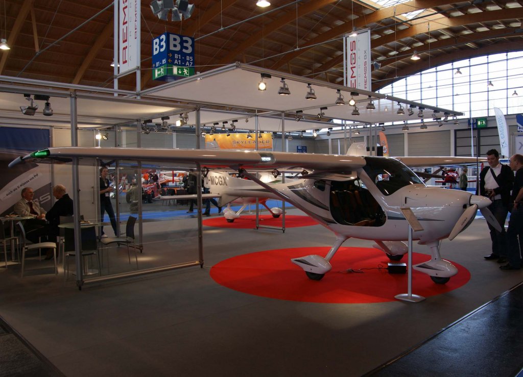 D-MCGX, Remos GX, 2010.04.08, FDN-EDNY, Friedrichshafen (Aero 2010), Germany 