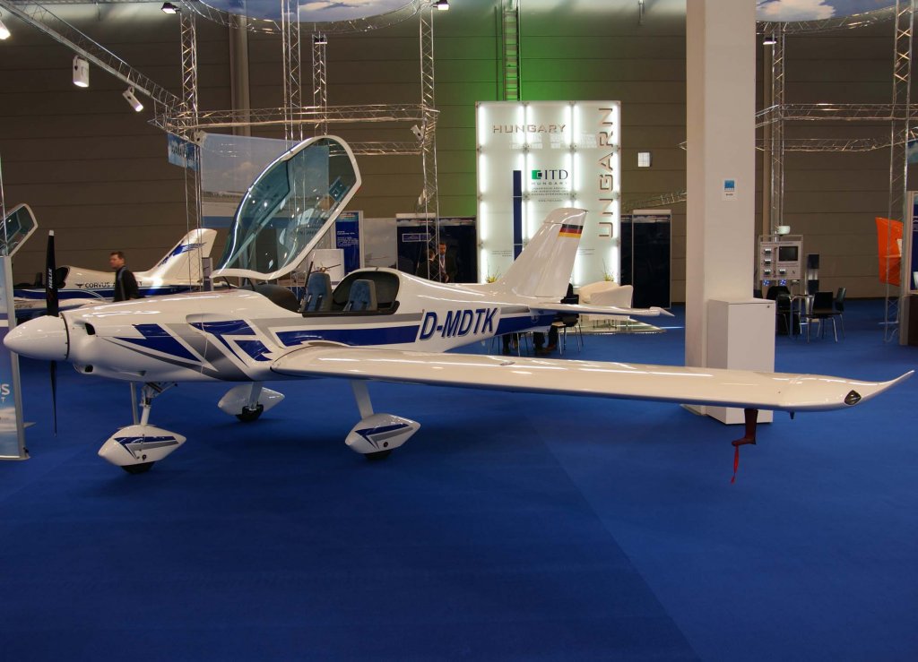 D-MDTK, Corvus Aircraft Phantom RG, 2010.04.08, FDN-EDNY, Friedrichshafen (Aero 2010), Germany 