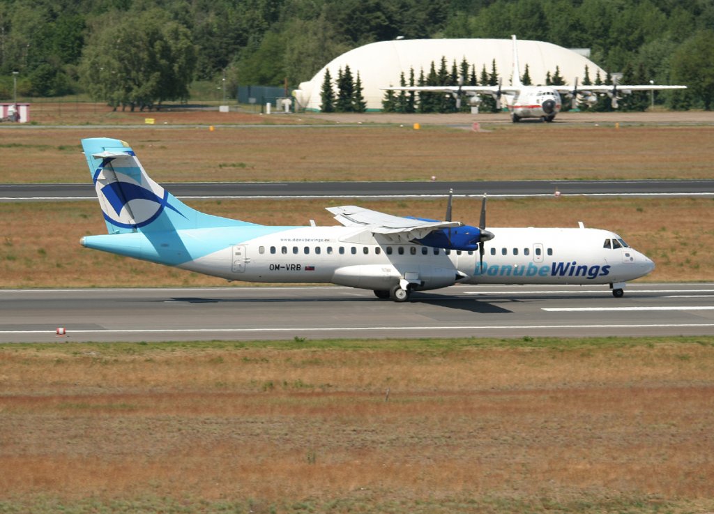 Danube Wings ATR-72-202 OM-VRB beim Start in Berlin-Tegel am 02.06.2011