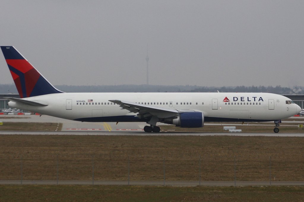 Delta Air Lines 
Boeing 767-324(ER) 
N394DL
STR Stuttgart [Echterdingen], Germany
06.03.11