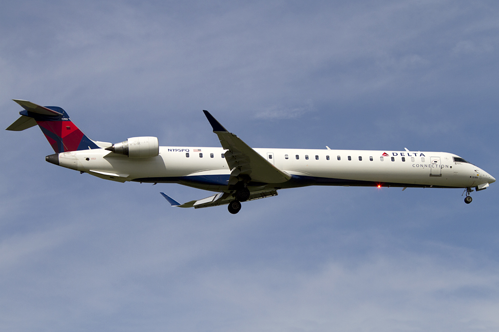 Delta Connection, N195PQ, Bombardier, CRJ-900LR, 31.08.2011, YUL, Montreal, Canada



