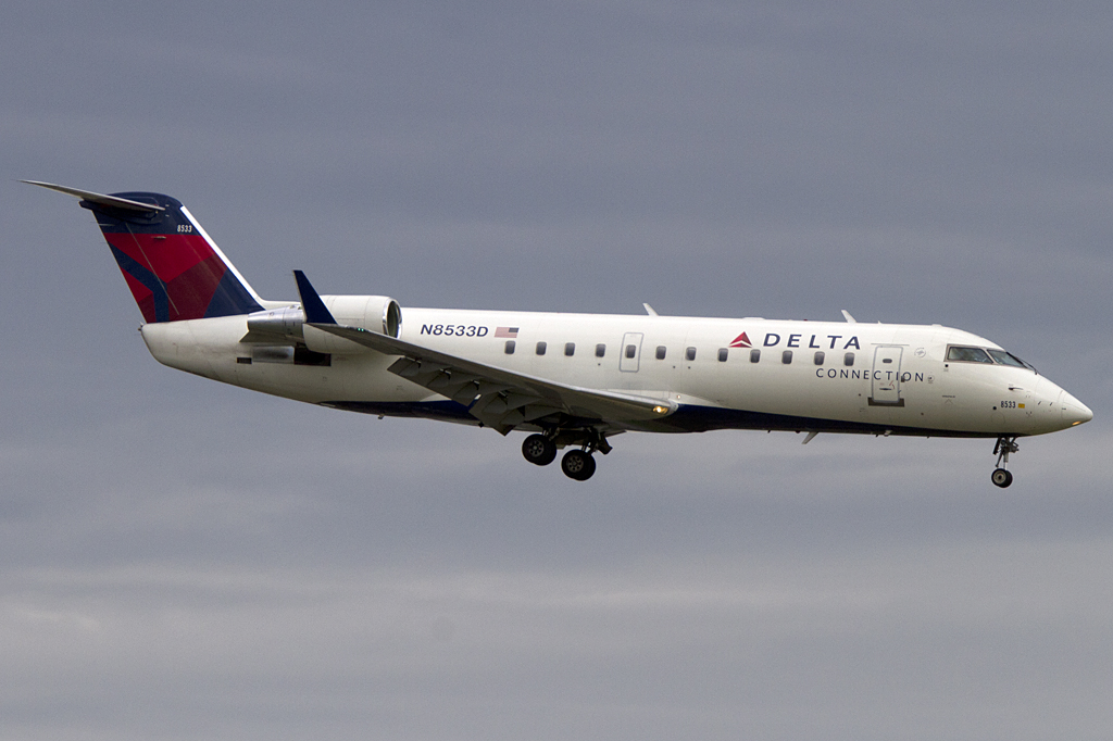 Delta - Connection, N8533D, Bombardier, CRJ-200LR, 24.08.2011, YUL, Montreal, Canada





