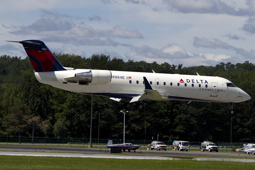 Delta Connection, N8884E, Bombardier, CRJ-440LR, 29.08.2011, ALB, Albany, USA


