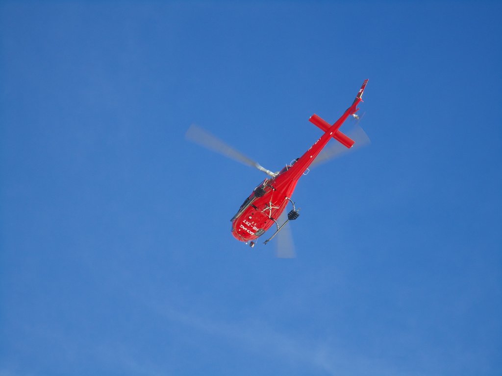 Der BOHAG-Helikopter  HB-ZKT  im Einsatz am Adelbodner-Weltcup am 8. Januar 2011