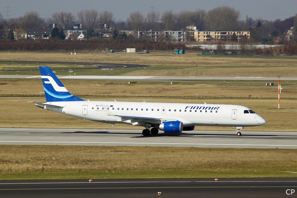 Der Embraer 190 OH-LKL von Finnair beim Start. (Düsseldorf am 9.3.2010)
