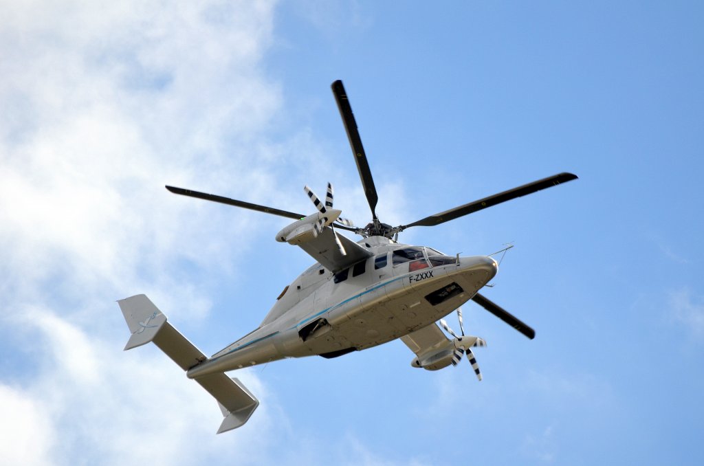 Der Highspeedhubschrauber X3 von Eurocopter vereint die Vorzge von Rotor-und Propellerflugzeug.Aufgenommen am 15.09.12 auf der ILA Berlin.