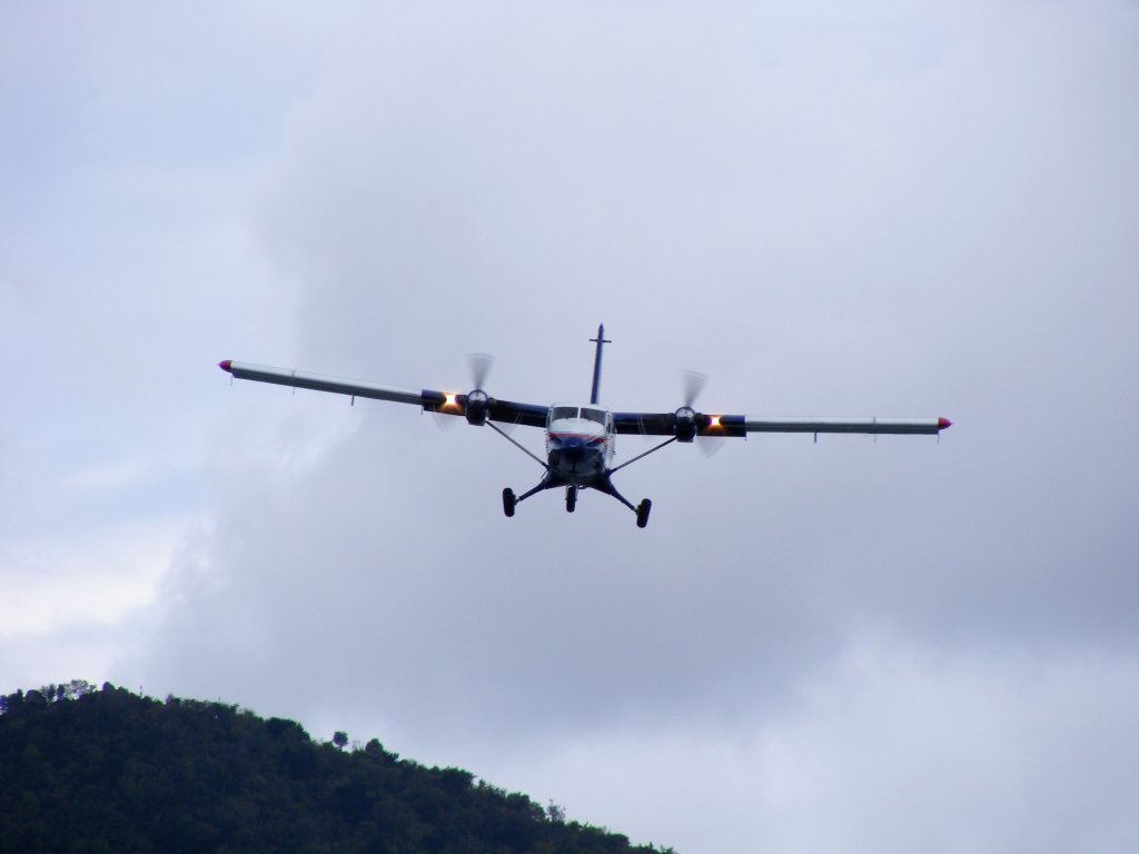 DHC-6 Twin Otter im Anflug auf St.Maarten (SXM) Richtung Piste 28 am 5.3.2013