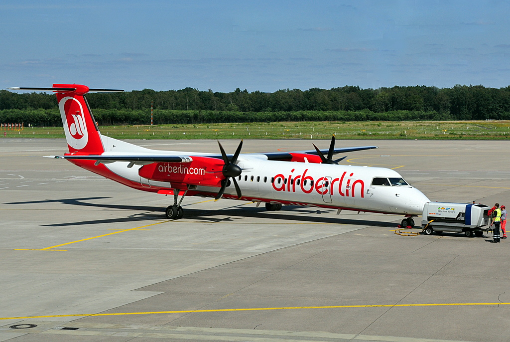 DHC 8-402Q Dash 8 D-ABQH der AirBerlin beim Start der Triebwerke in Kln-Bonn - 12.08.2012