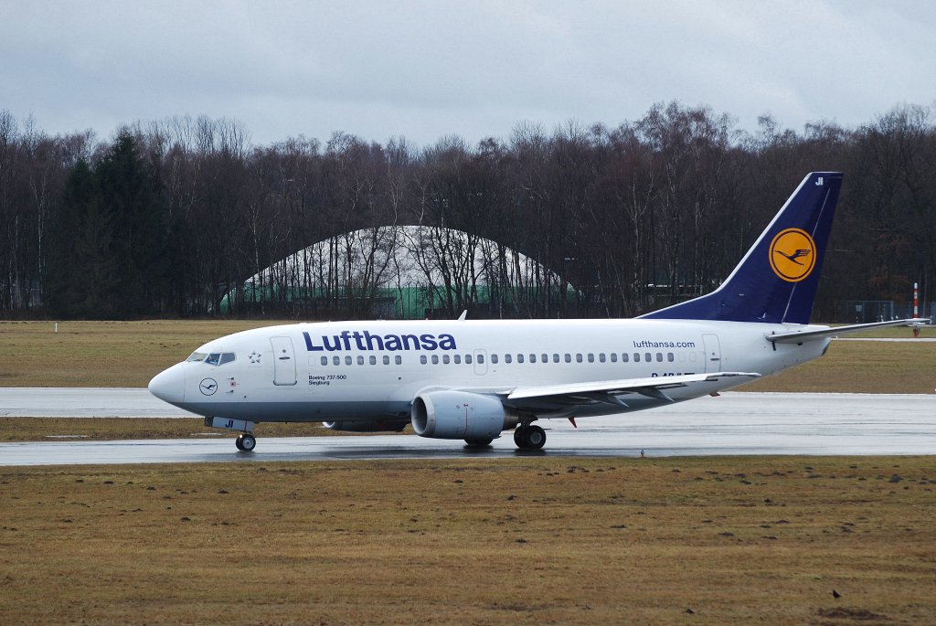 Die Boeing 737-500 Siegburg nach ihrer Landung in Hamburg Fuhlsbttel am 14.03.10