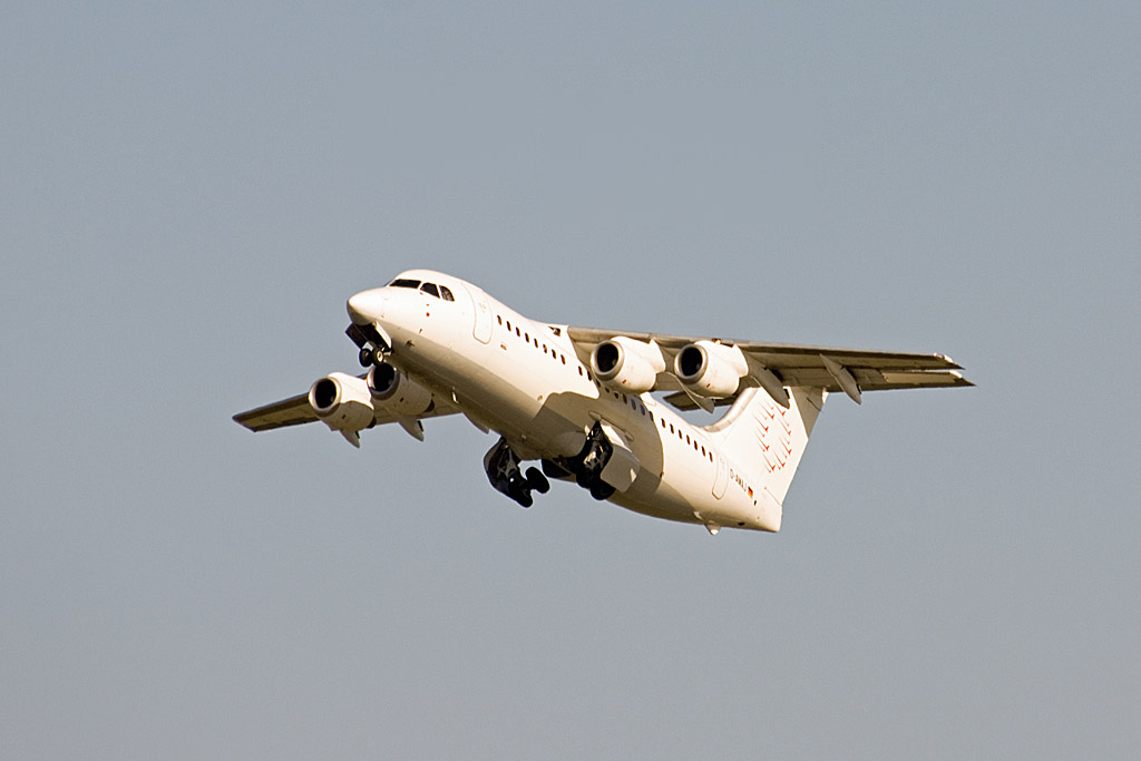 Die D-AMAJ von WDL Aviation war am 2. Mai 2010 vom Flughafen Sylt gestartet und fr Air Berlin nach Dsseldorf zurck zufliegen.