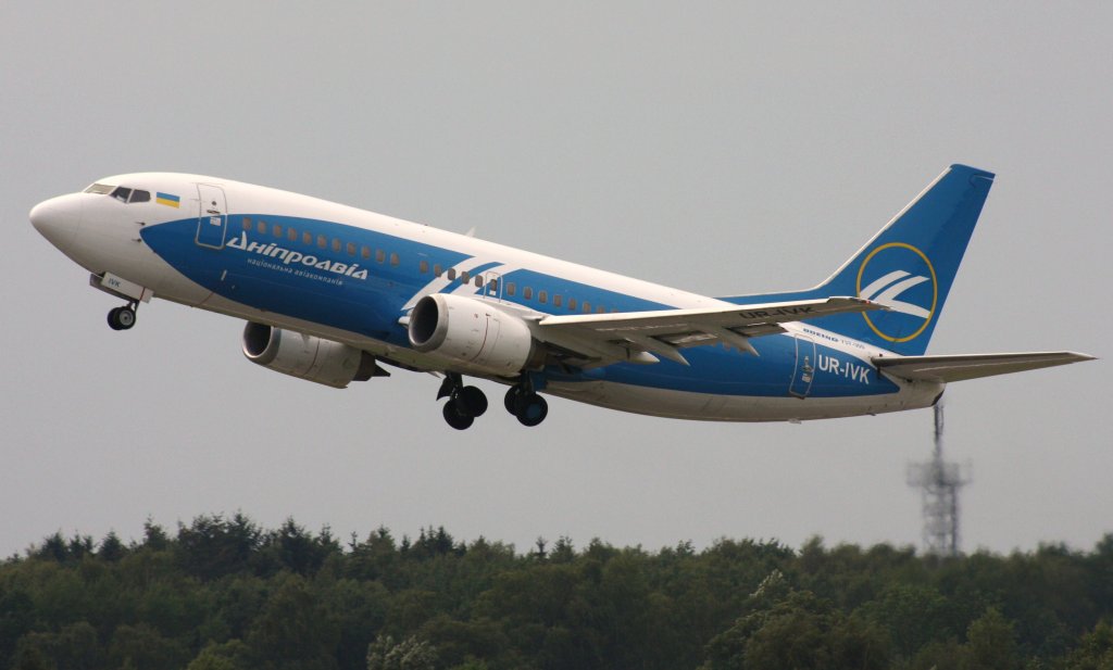 Dniproavia,UR-IVK,Boeing 737-3L9,26.08.2011,HAM-EDDH,Hamburg,Germany