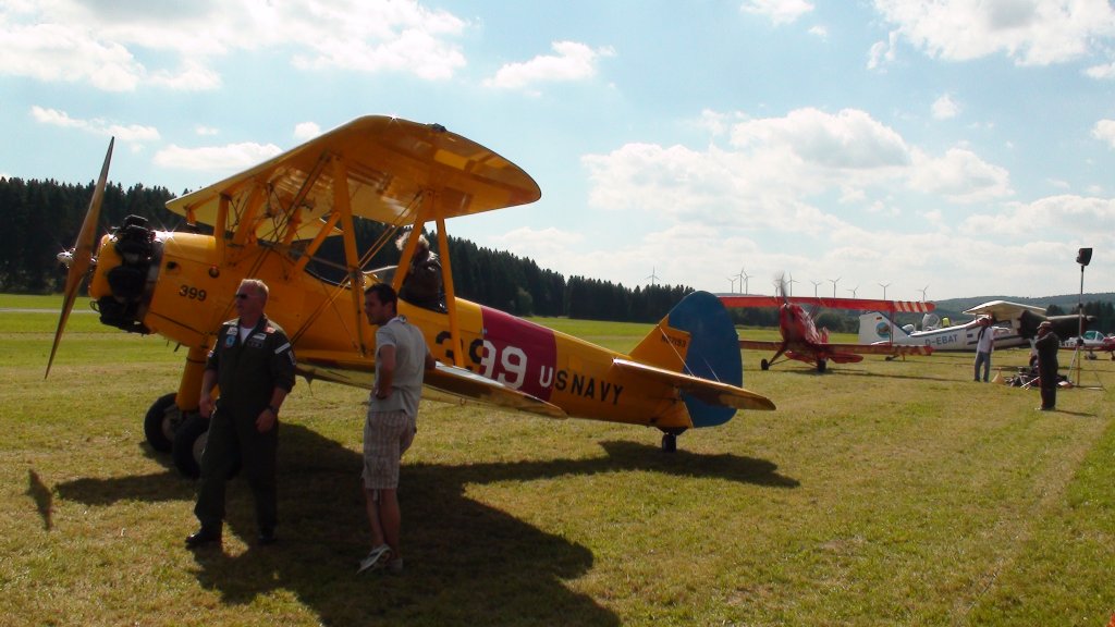 Doppeldecker Boeing-Stearman beim Flugtag in Breitscheid 2010