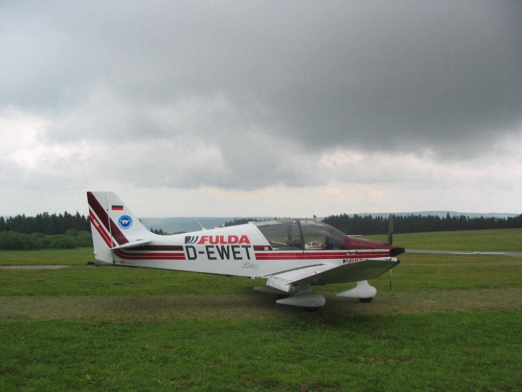 DR 400/180 Remorqueur D-EWET Flugplatz Wasserkuppe (EDER)

