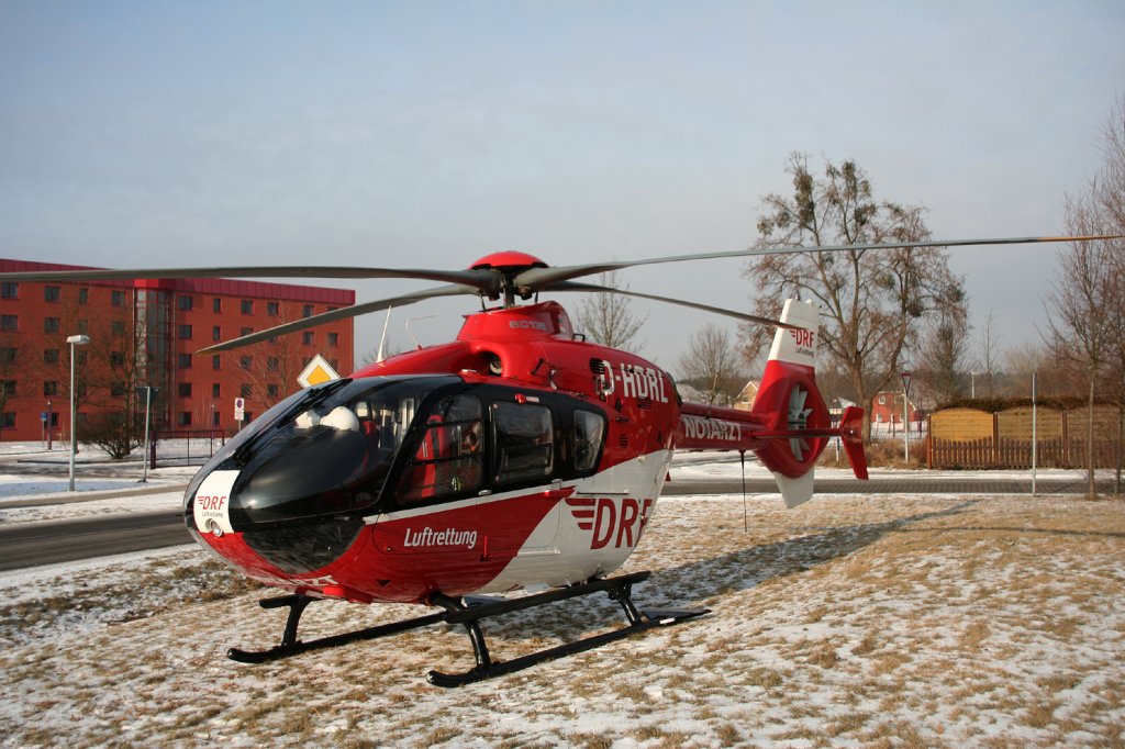 DRF EC-135P2 D-HDRL bei einem Einsatz in Strausberg-Nord am 12.02.2012