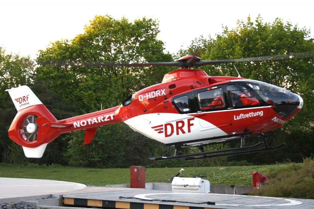 DRF Luftrettung 
Eurocopter EC-135 P2+ 
D-HDRX 
St.Vincentius Hospitel, Karlsruhe,Germany
08.04.11