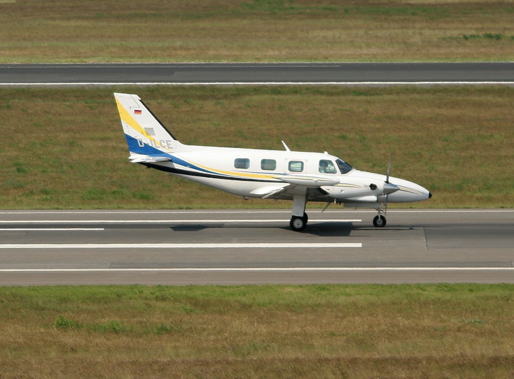 DSF Flugdienst Piper PA-31T 1 Cheyenne I D-ILCE beim Start in Berlin-Tegel am 22.05.2012