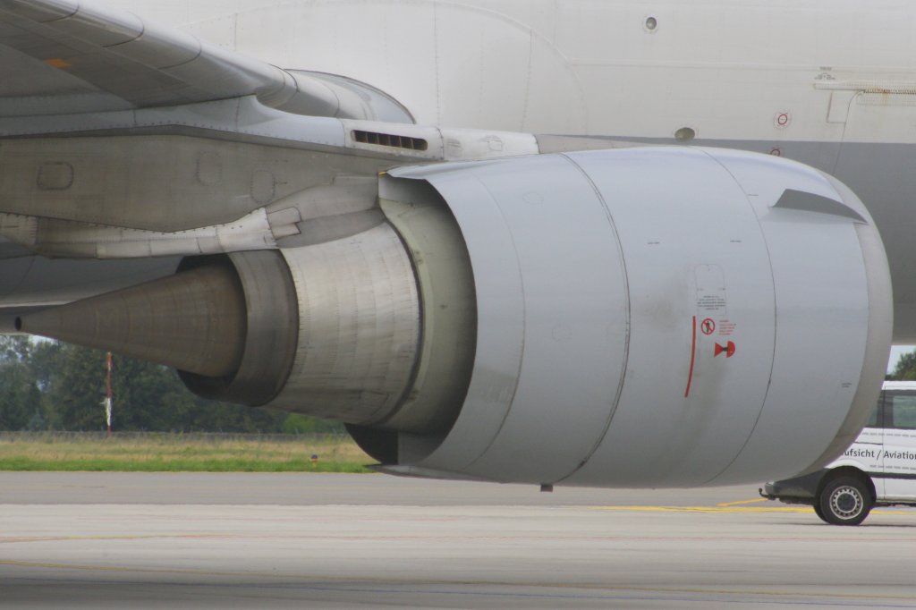 Dsentriebwerk einer MD-11F der Lufthansa Cargo (Baden-Airpark, 26.08.10)