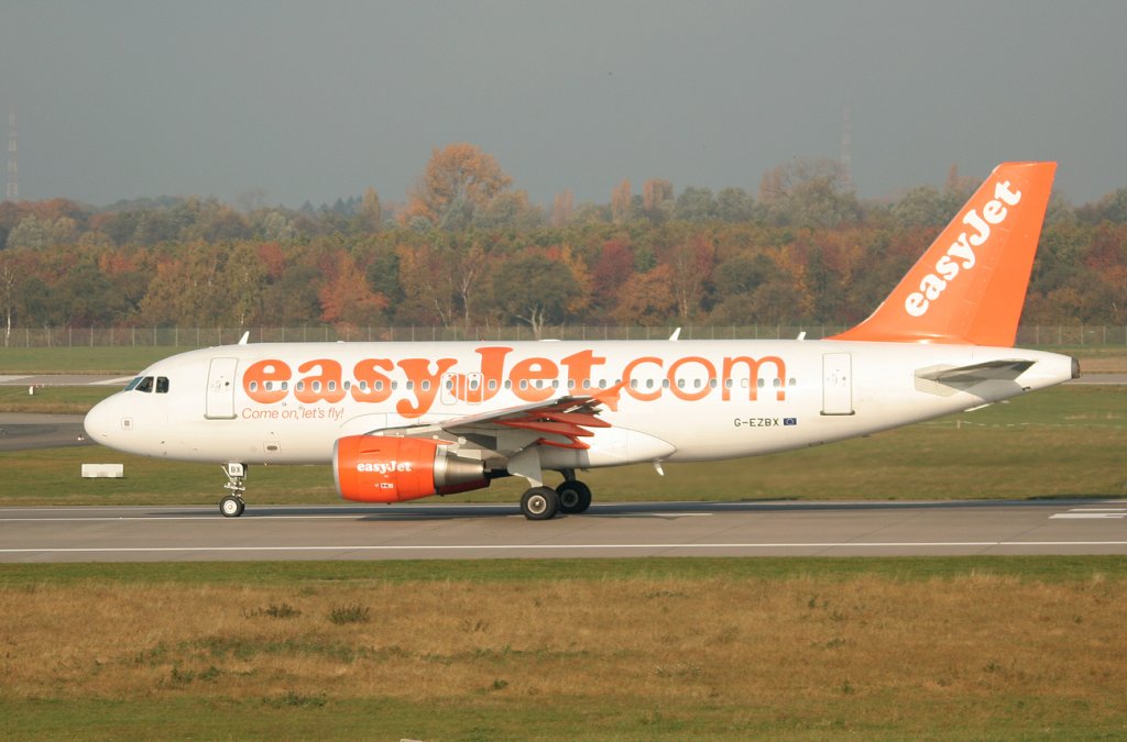 Easyjet A 319-111 G-EZBX beim Start in Dsseldorf am 31.10.2011