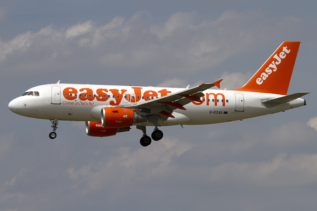 EasyJet, G-EZAS, Airbus, A319-111, 09.06.2010, SXF, Berlin-Schnefeld, Germany 


