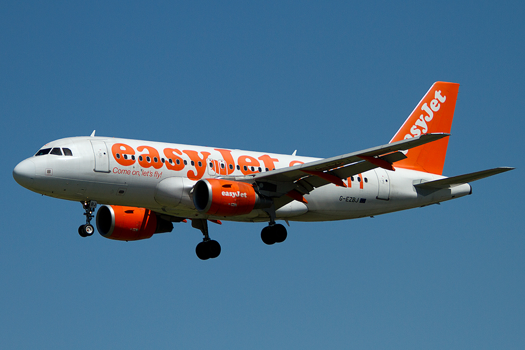 EasyJet, G-EZBJ, Airbus, A319-111, 16.05.2012, TLS, Toulouse, France 



