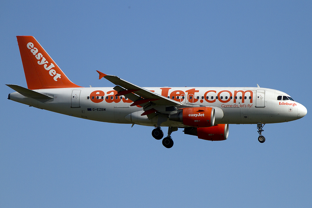 EasyJet, G-EZBM, Airbus, A319-111, 18.08.2012, CDG, Paris, France


