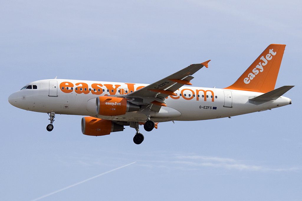 EasyJet, G-EZFB, Airbus, A319-111, 27.02.2010, MXP, Mailand, Italy 

