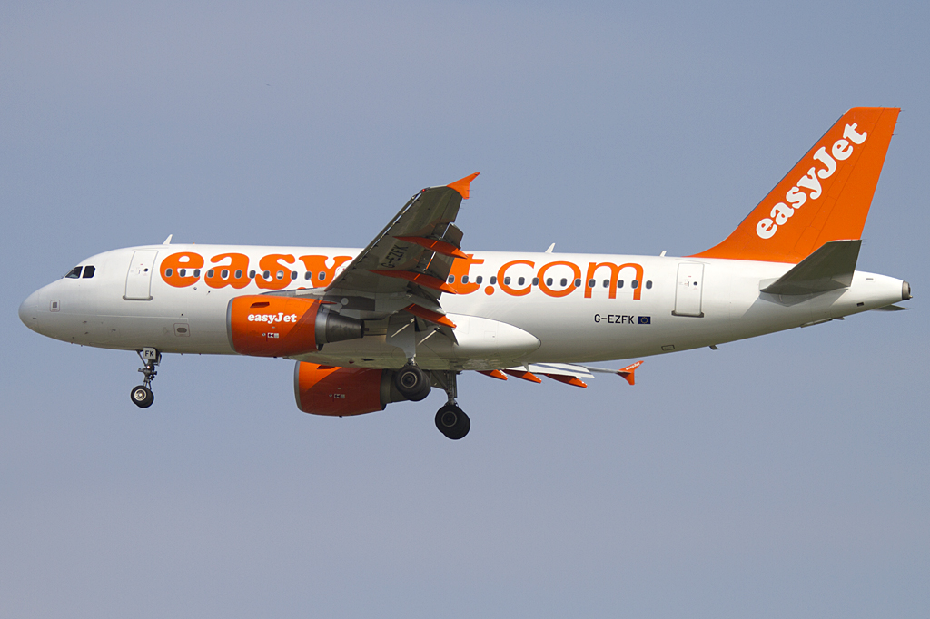 EasyJet, G-EZFK, Airbus, A319-111, 08.06.2010, SXF, Berlin-Schnefeld, Germany 


