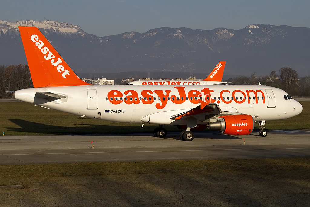 EasyJet, G-EZFV, Airbus, A319-111, 29.12.2012, GVA, Geneve, Switzerland 



